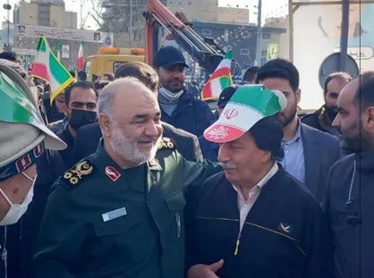 حضور سرلشکر سلامی در راهپیمایی ۲۲ بهمن