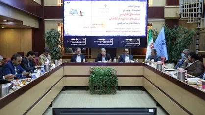 دانشگاهیان مُبلغ و افزایش دهنده مشارکت سیاسی در جامعه شوند