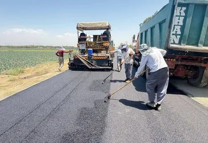 بهسازی و روکش آسفالت ۸ کیلومتر از راه&zwnj;های روستایی چهارباغ