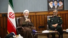 امام جمعه رشت: حضور حماسی مردم در خیابان‌ها بزرگ‌ترین پشتوانهٔ نظام و ولایت است / امنیت محصول ایمان است نه اسلحه