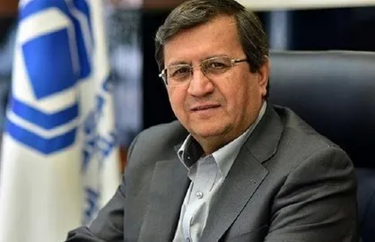همتی: دولت در بالا رفتن قیمت ارز نقشی نداشته / فقط ۱۰ درصد گوشت کشور وارداتی است / امسال سهمیه&zwnj;بندی بنزین بعید است