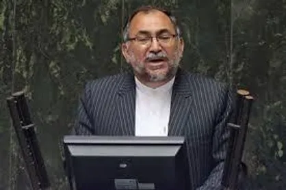 پاک&zwnj;مهر: سوابق درخشان ظفرقندی در جبهه و جنگ قابل تقدیر است، اما چگونه می&zwnj;تواند وزارت بهداشت را مدیریت کند؟ +فیلم