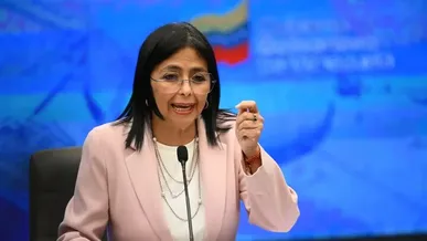 خوش رقصی رئیس‌جمهور موقت ونزوئلا برای ترامپ: از ترامپ بابت همکاری‌های دیپلماتیک با ونزوئلا تشکر میکنم! + فیلم