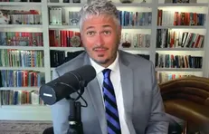 ترامپ دربراه همه چیز دروغ می‌گوید و چندین جنگ به راه انداخته است