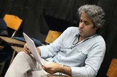 تئاتر جدید ایوب آقاخانی در تقدیس دفاع از وطن