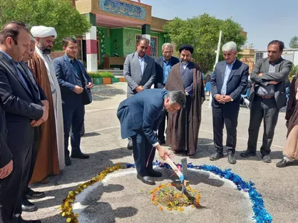 احداث چمن مصنوعی در مدارس کهگیلویه و بویراحمد در دولت سیزدهم با کلنگ زنی ۱۰ چمن ورزشی