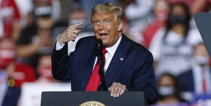 ترامپ خطاب به جمهوری&zwnj;خواهان: احمق&zwnj;های ضعیف نباشید!