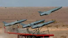 کویت: پدافند هوایی در حال رهگیری حملات موشکی و پهپادی است