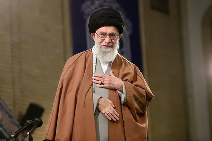 هر قدر اراده کنیم نفت صادر می&zwnj;کنیم/ ملت ایران دشمنی دشمنان را بی&lrm;جواب نمی&zwnj;گذارد/ دستگاه&lrm;ها روش&zwnj;هایی شبیه بخت آزمایی را ترویج نکنند