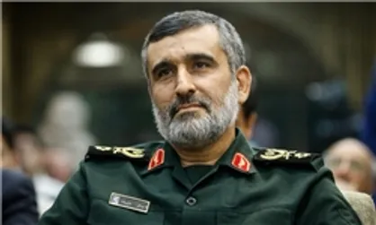 يک زمين خوار در يكی از شهرها رئيس شورای شهر شده/ بمب ۱۰تنی دراختیار داریم/ مسئولین اجازه دهند اسناد مهمی درباره آمریکا منتشر می کنیم