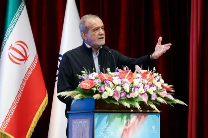 پزشکیان: نباید بپذیریم که سطح آموزش ما پایین&zwnj;تر از کشورهای منطقه و حتی اروپا باشد