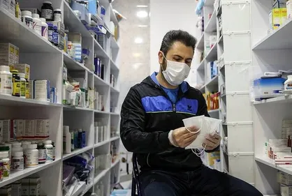 آرین&zwnj;نژاد: مشکلی در تامین اقلام بهداشتی نخواهیم داشت/ از سودجویی در بحران کرونا تا خدمت گمنام در جبهه&zwnj;ی سلامت