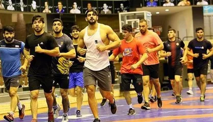 آزمایش کرونای تمامی آزادکاران و کادر فنی منفی شد
