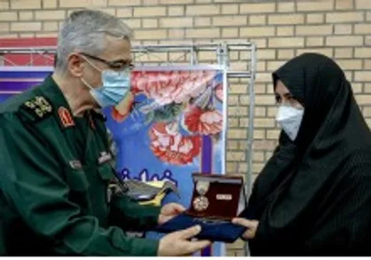 اهدای نشان &laquo;نصر ۳&raquo; به سرهنگ شهید &laquo;مجتبی ذوالفقارنسب&raquo;