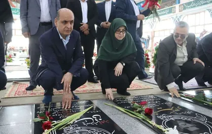 ادای احترام سخنگوی دولت به شهدای رشت