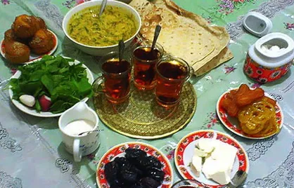 توصیه&zwnj;های تغذیه&zwnj;ای برای ماه رمضان/ آش&zwnj;رشته و زولبیا و بامیه برای افطار مناسب است؟