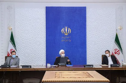 روحانی: دستورات لازم برای جلوگیری از افزایش قیمت&zwnj;ها را داده&zwnj;ایم / سفره مردم خط قرمز دولت است