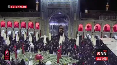 اقامه نماز لیلة‌الدفن برای رهبر شهید انقلاب در حرم مطهر رضوی + فیلم