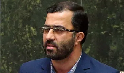 امروزه با بحران کمبود پزشک در کشور مواجه هستیم/ عین&zwnj;اللهی باید به دنبال مقابله با مافیای دارو و تجهیزات پزشکی باشد