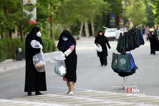 اقامه نماز عید فطر در مسجد دانشگاه تهران