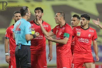 به رغم اعتراض پرسپولیس؛ غیبت سیدجلال حسینی مقابل ذوب آهن قطعی است