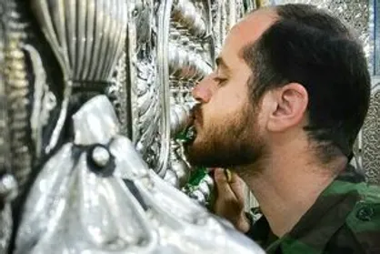 جوان ۳۱ساله همه معصومین را زیارت کرد+عکس