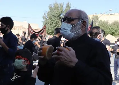 آیین سنگ زنی سبکی خاص از سوگواری در شهرضا/ عزاداری در شب &laquo;بنی اسد&raquo;