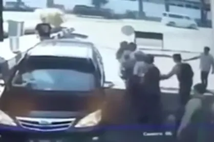 فیلم/ لحظه انفجار انتحاری در ایستگاه پلیس در اندونزی