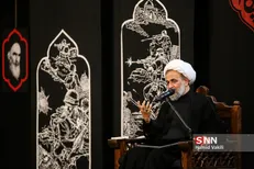 پاداش و کنترل آدم را ضعیف می‌کند