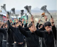 زنجیرزنی مردم بجنورد در عاشورای سید و سالار شهیدان + فیلم