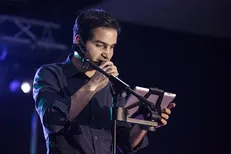 خواننده معروف موسیقی به بیمارستان رامسر منتقل شد