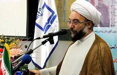 نباید افراد غیرمتخصص را به آموزش و پرورش تحمیل کنیم/ ۳۰۰ دانش آموز چگونه می توانند در حیاط ۱۰۰ متری مدرسه بازی کنند؟