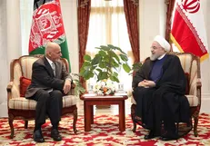 روحانی به اشرف غنی: امیدواریم گفتگو‌های بین‌الافغانی به صلح منتج شود