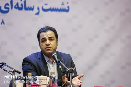 آرش عباسی در تئاتر شهر &laquo;پارتی&raquo; راه می&zwnj;اندازد