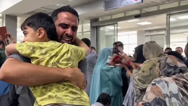۱۰ صیاد بازداشت‌شده در امارات پس از یک ماه به کشور بازگشتند / پیگیری برای آزادی ۳ صیاد دیگر ادامه دارد + فیلم