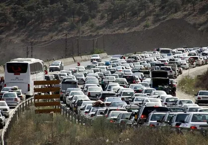 ترافیک در مبادی ورودی تهران همچنان ادامه دارد/ بارش باران در جاده&zwnj;های استان&zwnj;های شمالی و شمالغربی
