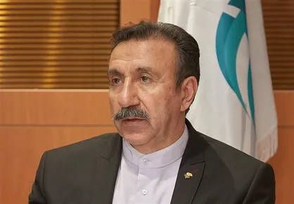 افشین داوری، مدیر کل امور باشگاه&zwnj;های وزارت ورزش خبر داد: پرسپولیس و استقلال با حسابرسی&zwnj;های دقیق آماده واگذاری هستند