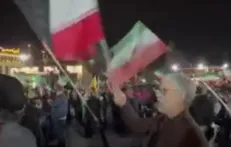 حضور حسین سیمایی صرّاف وزیر علوم، تحقیقات و فناوری در تجمع مردم میدان تجریش تهران