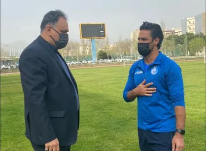 دیدار مددی با فرهاد مجیدی در تمرین استقلال