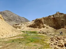 انجام عملیات حفاری «معدن کامو» تحت نظارت آب منطقه‌ای / استخراج از معدن با بیل مکانیکی انجام می‌شود
