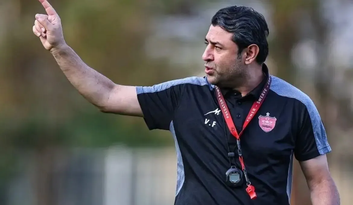 فاضلی مربی پرسپولیس: اگر اورونوف و سرگیف هم بودند، باز هم شکست می‌خوردیم/  تارتار برای برد تعویض کرد