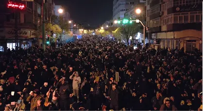 استغاثه به امام زمان (عج) توسط استاد علوی تهرانی در مسجد امیر (ع) تهران+فیلم