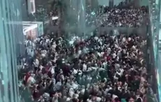 فرودگاه دبی شاهد بزرگترین موج خروج مسافران در سایه جنگ منطقه‌ای است