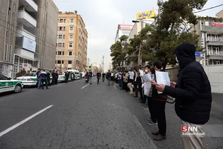 تجمع دانشجویان ایرانی در اعتراض به‌ اقدام ضدحجاب هند