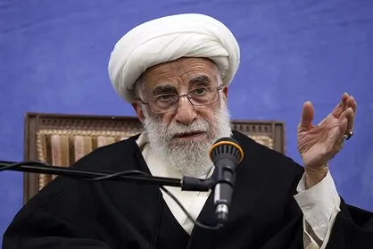 دولت از اجناس خارجی که مشابه داخلی دارد استفاده نکند/ متأسفانه بعضی از کالا&zwnj;های قاچاق از مبادی گمرک وارد می&zwnj;شود