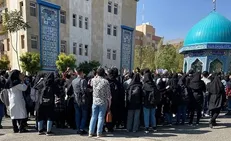 روایتی از هنجارشکنی دانشجویان معترض در دانشگاه علامه/ حتی شده برای مختلط کردن سلف از روی جنازه‌تان می‌گذریم!