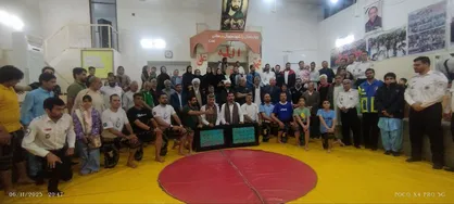 دو تکنسین اورژانس در زابل شال پهلوانی گرفتند