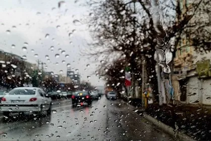 بارش برف و باران و مه&zwnj;گرفتگی در برخی از محورهای مواصلاتی