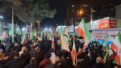 حضور پرشمار مردم البرز در شب بیست&zwnj;ونهم/ خاموشی&zwnj;ها هم مانع ادامه مسیر نشد+ فیلم