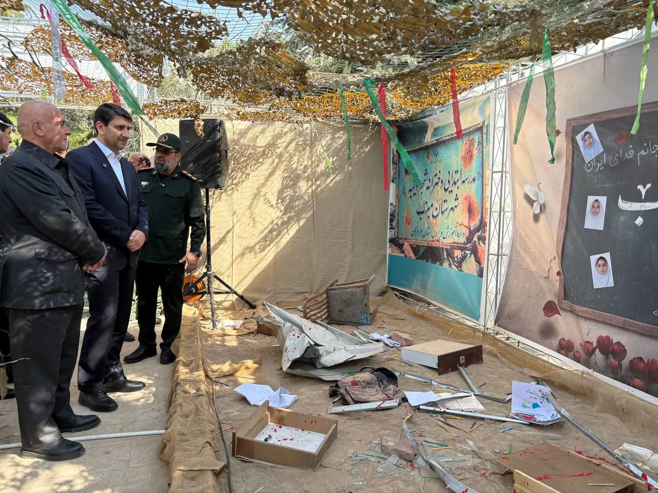 سید ستار هاشمی امروز در بازدید از نمایشگاه هفته دفاع مقدس سید ستار هاشمی امروز در بازدید از نمایشگاه هفته دفاع مقدس